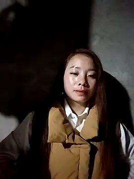 milo123-xx online show from November 3, 2025, 12:39 pm