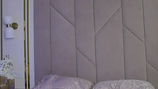 Snapshot of Touch_me chatting on October 11, 2025, 4:16 pm Touch me online show from October 11, 2025, 4:16 pm