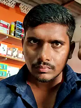 Snapshot of Markroco696 chatting on November 6, 2025, 2:45 am Markroco696 online show from November 6, 2025, 2:45 am