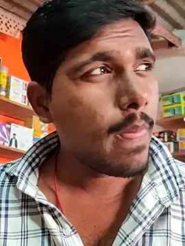 Snapshot of Markroco696 chatting on December 17, 2025, 9:26 am Markroco696 online show from December 17, 2025, 9:26 am