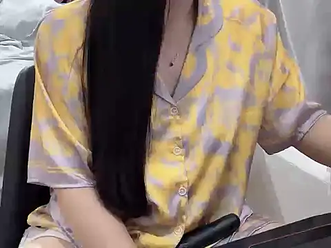 Snapshot of Stella-869 chatting on April 4, 2026, 9:18 am Stella-869 online show from April 4, 2026, 9:18 am