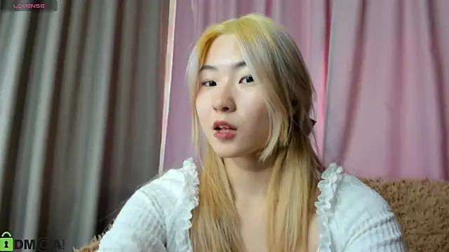 Snapshot of Aisi_18 chatting on September 15, 2025, 8:03 am Aisi 18 online show from September 15, 2025, 8:03 am