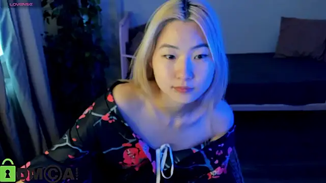 Snapshot of Aisi_18 chatting on October 6, 2025, 7:17 am Aisi 18 online show from October 6, 2025, 7:17 am