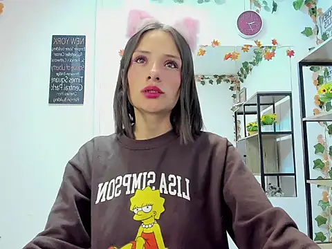 Tammy Thompson  online show from October 31, 2025, 1:23 pm