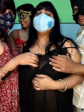 Hot modal online show from November 13, 2025, 4:39 pm