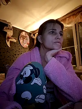 Kimberly Wolker online show from October 15, 2025, 4:18 pm