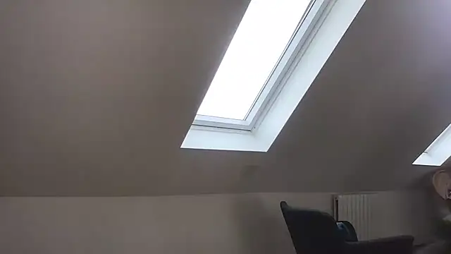 AmyStone   online show from January 8, 2026, 10:39 am