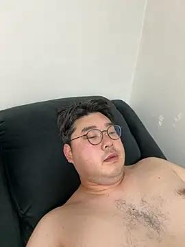 gayfucuxuc online show from November 30, 2025, 2:43 pm