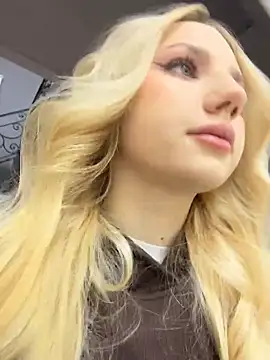 Sky Cutie online show from February 1, 2026, 5:17 am