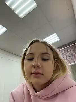 Sky Cutie online show from February 8, 2026, 4:49 am