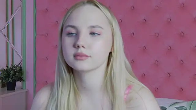 Sky Cutie online show from April 11, 2026, 7:45 am