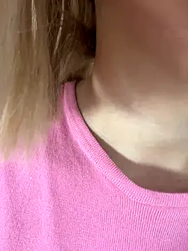 SweetBunnyGF online show from December 18, 2025, 12:49 am