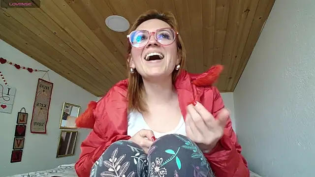 Victoria Fallon online show from April 15, 2026, 6:04 pm