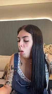 AliceRitter online show from December 19, 2025, 5:31 pm