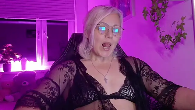 Linsy Kim online show from March 1, 2026, 8:44 pm