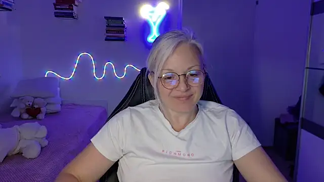 Linsy Kim online show from April 19, 2026, 6:10 pm