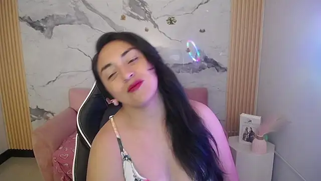 tamara ch1 online show from November 6, 2025, 3:18 am