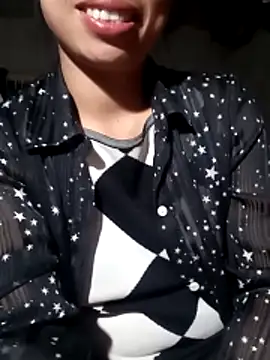 misa 00 online show from April 17, 2026, 3:04 pm