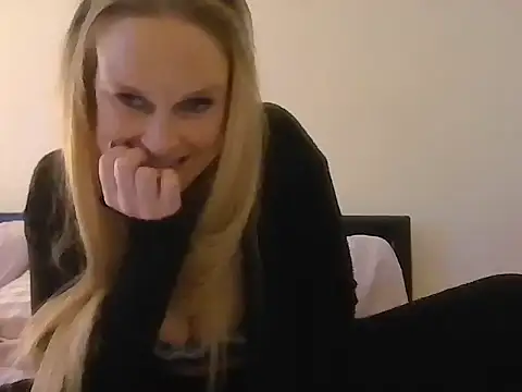 imyourgoodgirl69 online show from September 17, 2025, 6:04 am