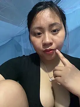 maianhcute online show from March 23, 2026, 1:48 pm