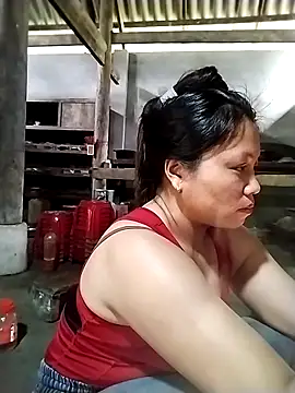 venu00 online show from March 10, 2026, 5:12 am