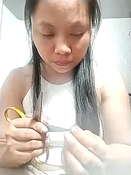 venu00 online show from April 18, 2026, 3:27 pm