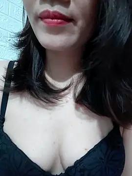Snapshot of Singlemom69x chatting on May 11, 2026, 2:45 pm Singlemom69x online show from May 11, 2026, 2:45 pm