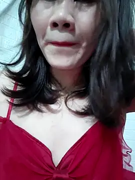 Snapshot of Singlemom69x chatting on May 15, 2026, 3:02 am Singlemom69x online show from May 15, 2026, 3:02 am