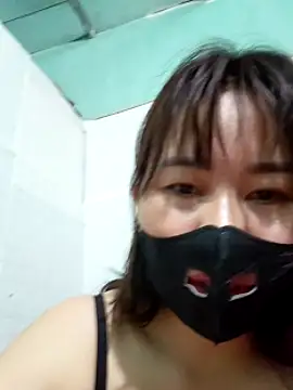 Snapshot of Singlemom69x chatting on May 16, 2026, 10:36 am Singlemom69x online show from May 16, 2026, 10:36 am