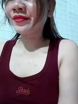 Snapshot of Singlemom69x chatting on May 18, 2026, 1:56 am Singlemom69x online show from May 18, 2026, 1:56 am