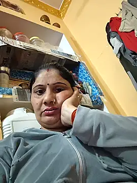 Snapshot of Rakhi99x chatting on December 17, 2025, 5:19 pm Rakhi99x online show from December 17, 2025, 5:19 pm