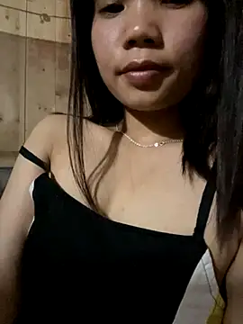 Ngoc-bbi online show from September 24, 2025, 4:21 pm