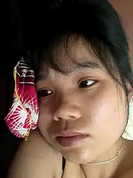 Ngoc-bbi online show from October 6, 2025, 2:09 am