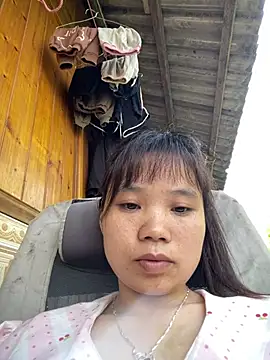 Ngoc-bbi online show from April 8, 2026, 1:49 am