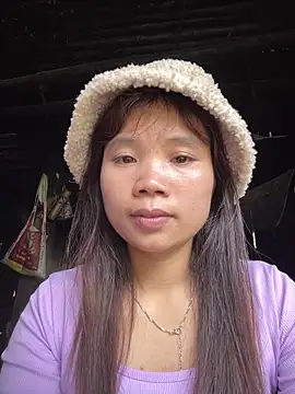 Snapshot of Ngoc-bbi chatting on May 22, 2026, 3:35 am Ngoc-bbi online show from May 22, 2026, 3:35 am