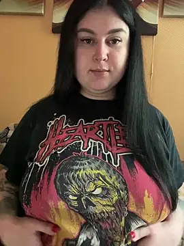 DazzzlingDame online show from April 14, 2026, 1:17 pm