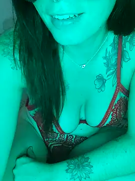 Sainte bambi  online show from September 19, 2025, 6:52 pm