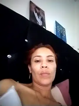 dulcelatin21 online show from October 13, 2025, 6:08 pm