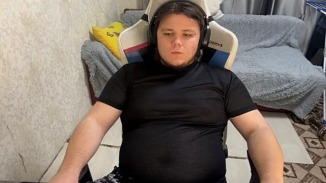 desiredude9 online show from October 5, 2025, 6:06 pm