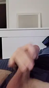 NewJoiner online show from October 6, 2025, 8:28 pm