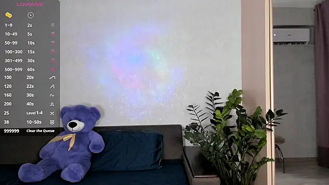 SaraShine  online show from September 10, 2025, 7:47 pm