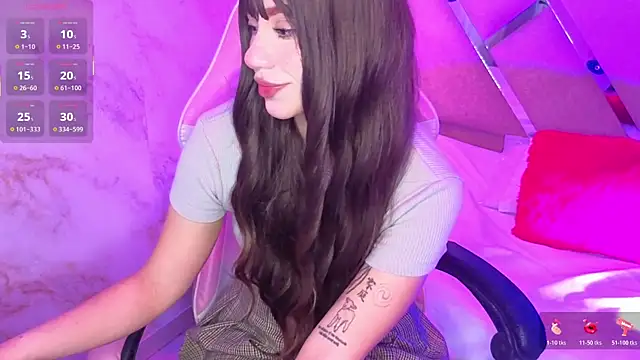 ZharaLux online show from November 29, 2025, 1:14 pm