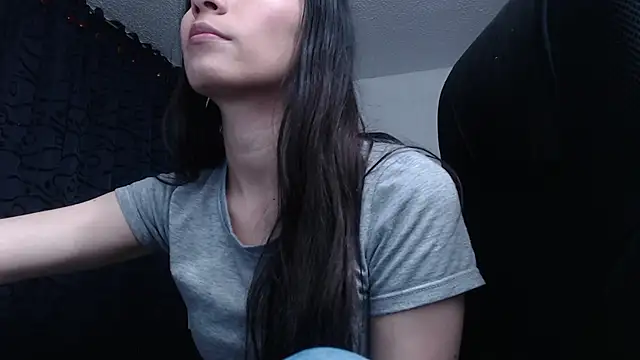 scarlett vonrose online show from November 25, 2025, 7:03 pm