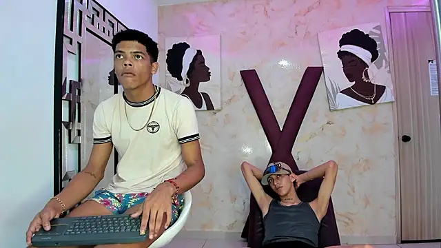 PRETTY FEM online show from February 3, 2026, 6:40 am