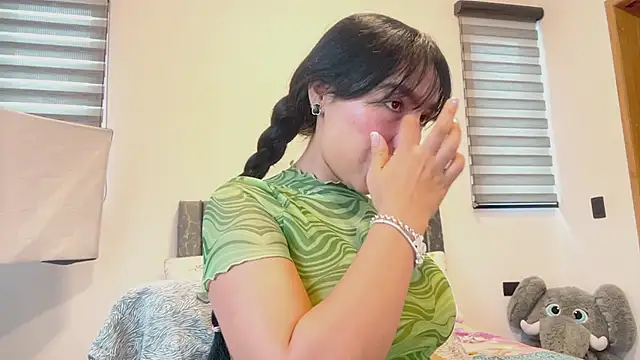 greciadom555 online show from September 30, 2025, 2:22 pm