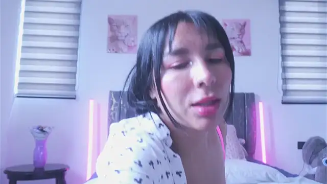 Snapshot of greciadom555 chatting on February 12, 2026, 8:15 pm greciadom555 online show from February 12, 2026, 8:15 pm