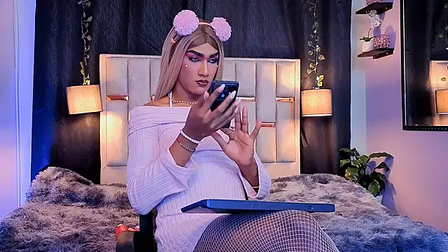 melody-rouss online show from September 16, 2025, 3:40 am