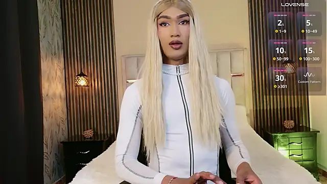 Snapshot of melody-rouss chatting on January 7, 2026, 4:26 am melody-rouss online show from January 7, 2026, 4:26 am