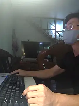 Oxy1998 online show from September 25, 2025, 8:18 am