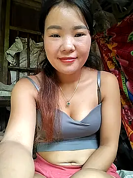 lylylove online show from September 14, 2025, 2:33 am